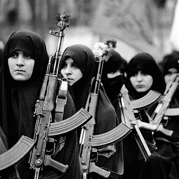 تاثیر پذیری زنان ایرانی از حضرت زینب در جنگ تحمیلی