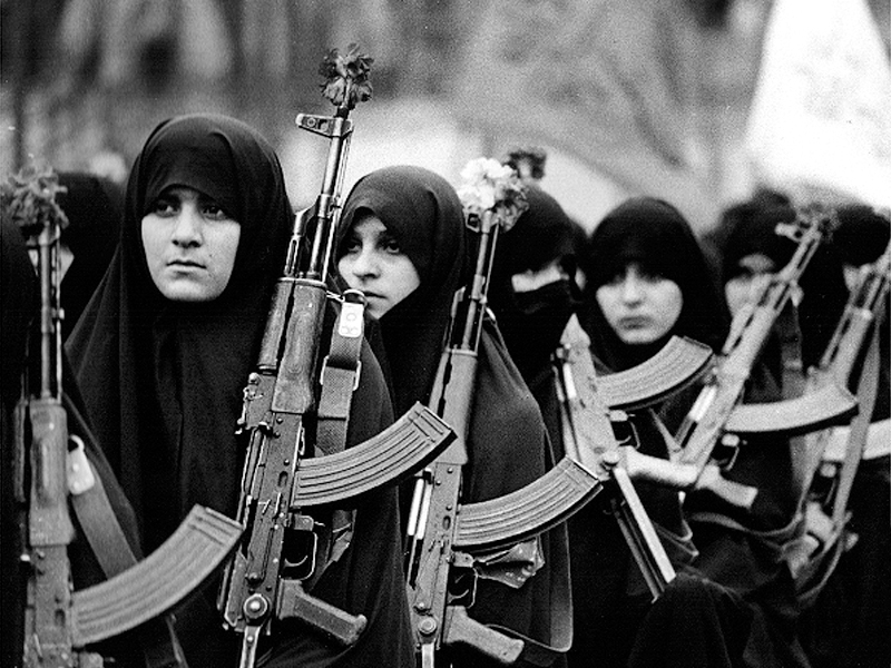 تاثیر پذیری زنان ایرانی از حضرت زینب در جنگ تحمیلی