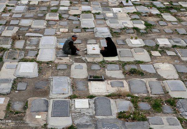 حرمت ورود زنان به قبرستان
