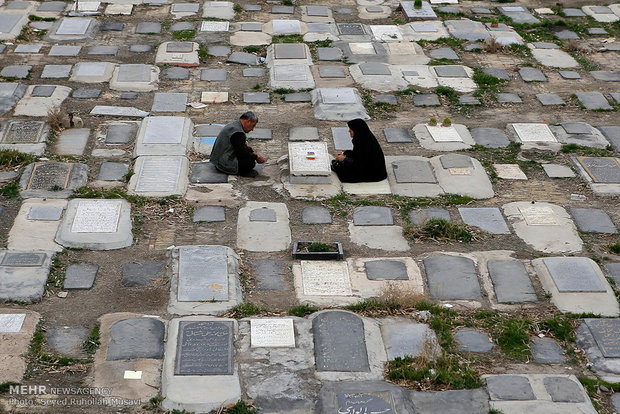 حرمت ورود زنان به قبرستان
